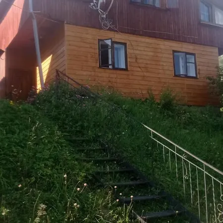 U Daryny Guest house Yablunytsya